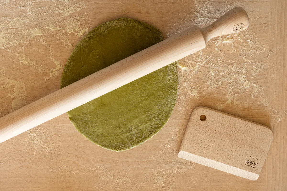 Marcato Teigschaber Tarocco aus Holz mit Teigkugel